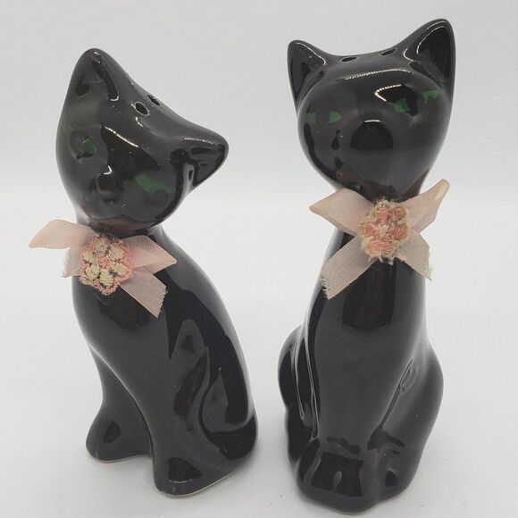 𝅺Black Cats Green Eyes Pink Bows & Flowers Vintage Salt & Pepper Shaker Set - Picture 1 of 11